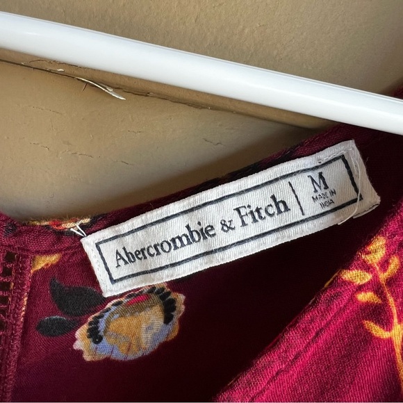 Abercrombie + Fitch Floral Sleeveless Top - Women's Size Medium Spring Flowy - Picture 2 of 4